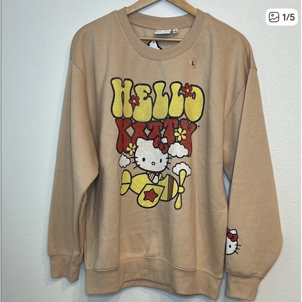 Hello Kitty Crewneck Sweatshirt, Retro Style‎ Graphic Print, Women Large NWT